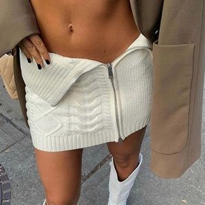 🚫SOLD - White zipped knitted skirt🚫